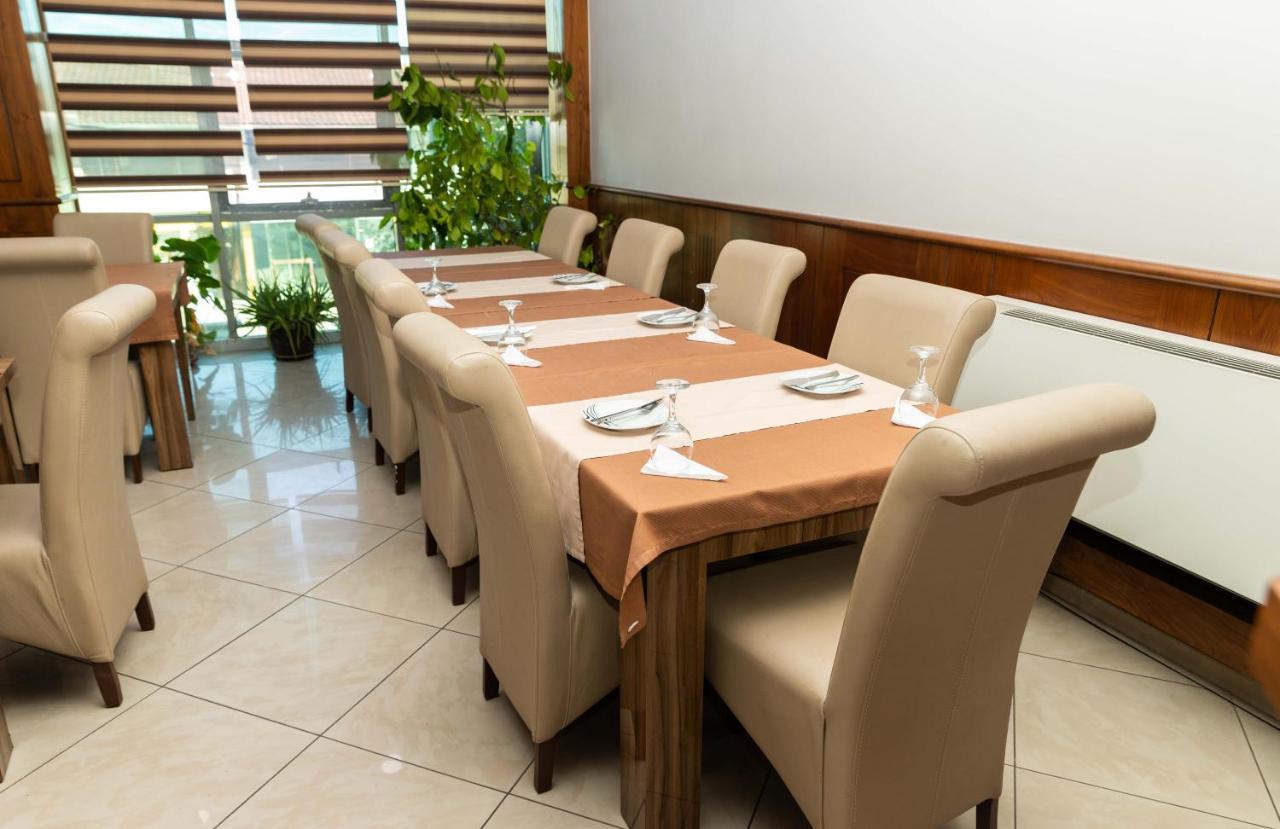 Hotel Leo Peje Dış mekan fotoğraf