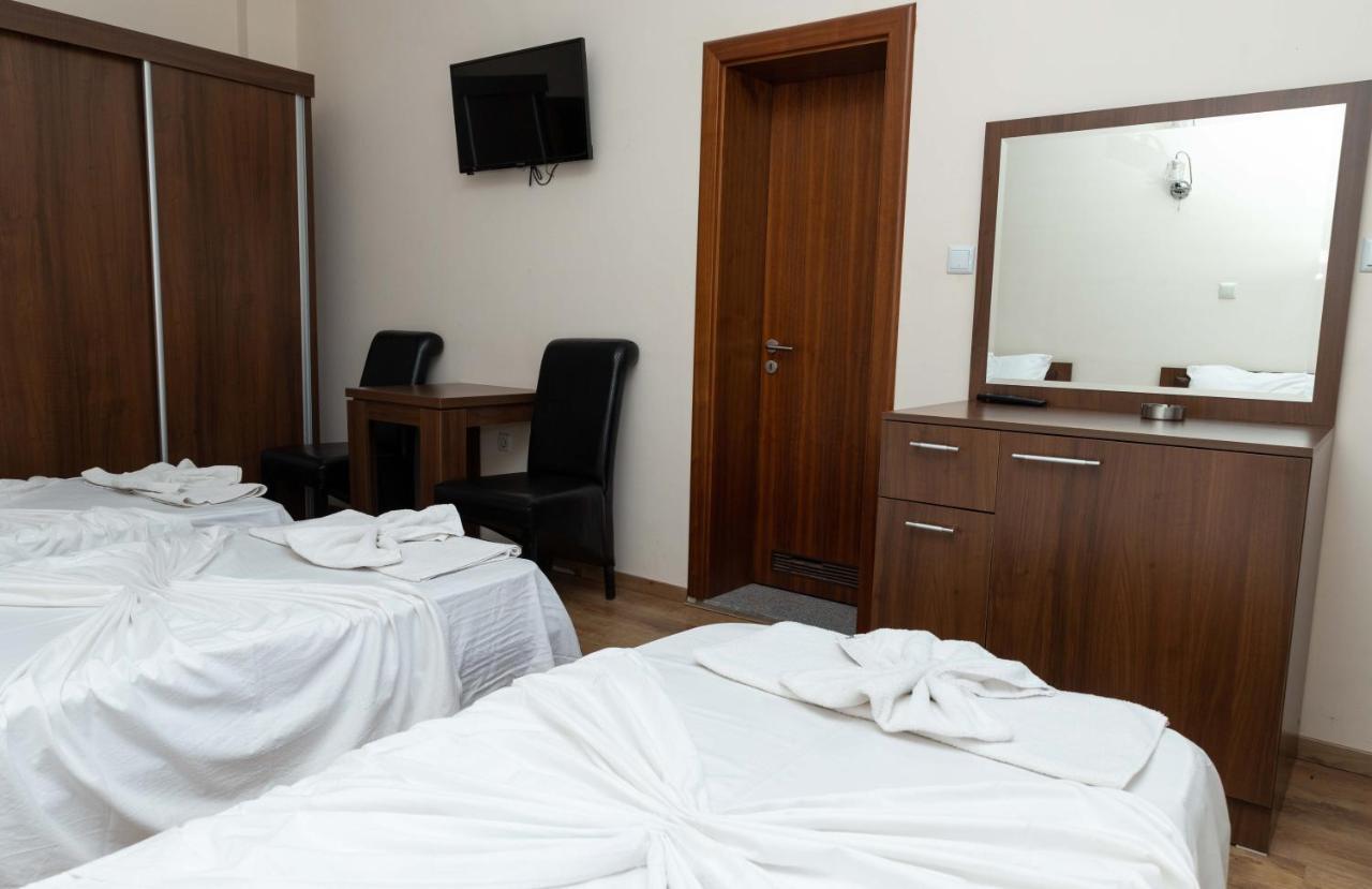 Hotel Leo Peje Dış mekan fotoğraf
